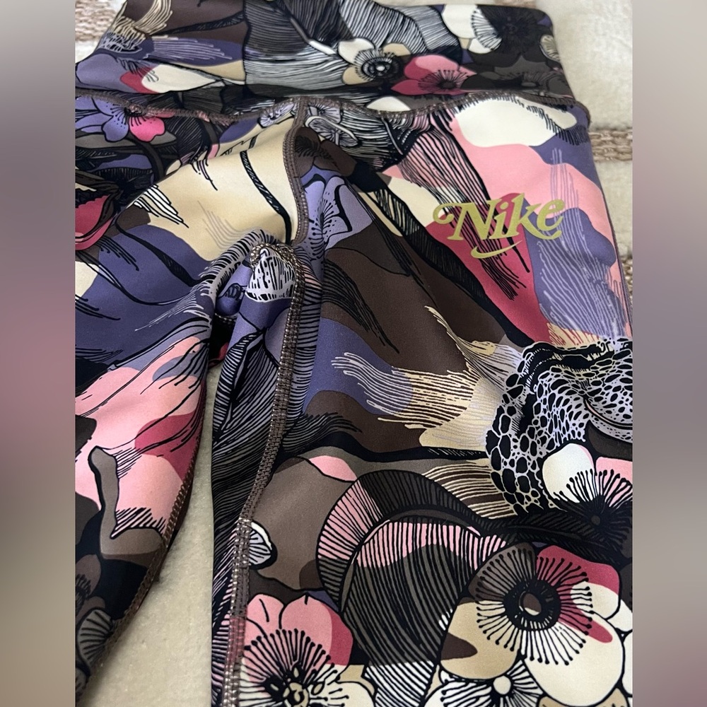 Nike Floral Leggings
